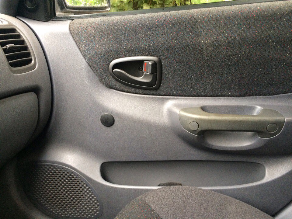 Установка стеклоподъемников ФОРВАРД в передние двери Hyundai Accent. Рис. 14
